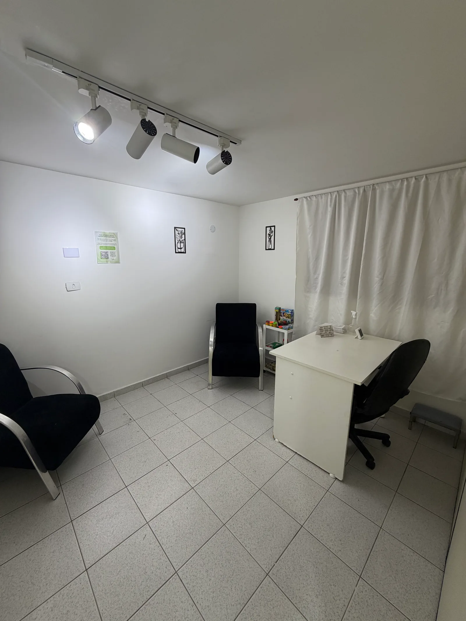 Sala reservada para atendimento psicológico na Fisio Life